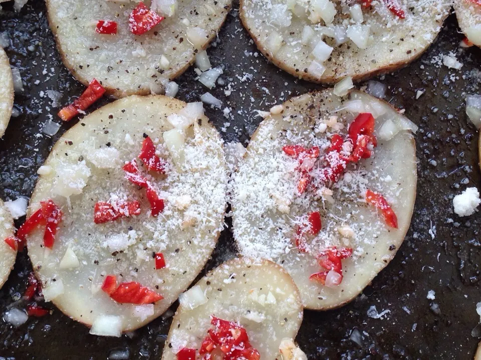 Potato, white onion, 1 chili pepper,b-ground pepper, garlic, sea salt, parmesan|fraseremburyさん