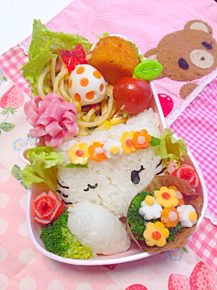 遠足❗️お花積んだキティちゃん弁当♥️|CHIIAKIさん