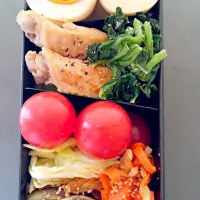 Snapdishの料理写真:手羽中をママレードで煮ました弁当   穏やかな金曜日|キク次郎さん