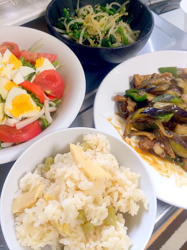 たけのこご飯、茄子の味噌炒め、サラダ、おひたし|taeminさん