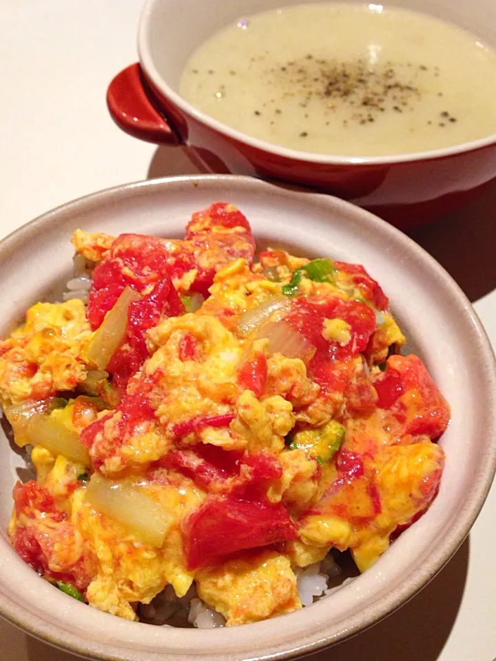 トマトと白菜の卵とじ丼|ゆぅみんさん