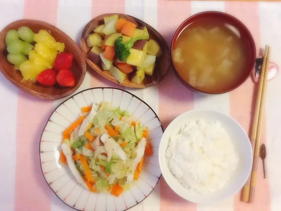 お野菜を食べるお昼ヾ(=´･∀･`=)|さとう かおりさん