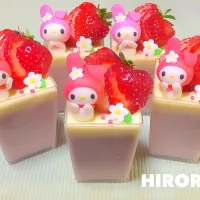 Snapdishの料理写真:ともちゃんのいちごミルクプリン♪