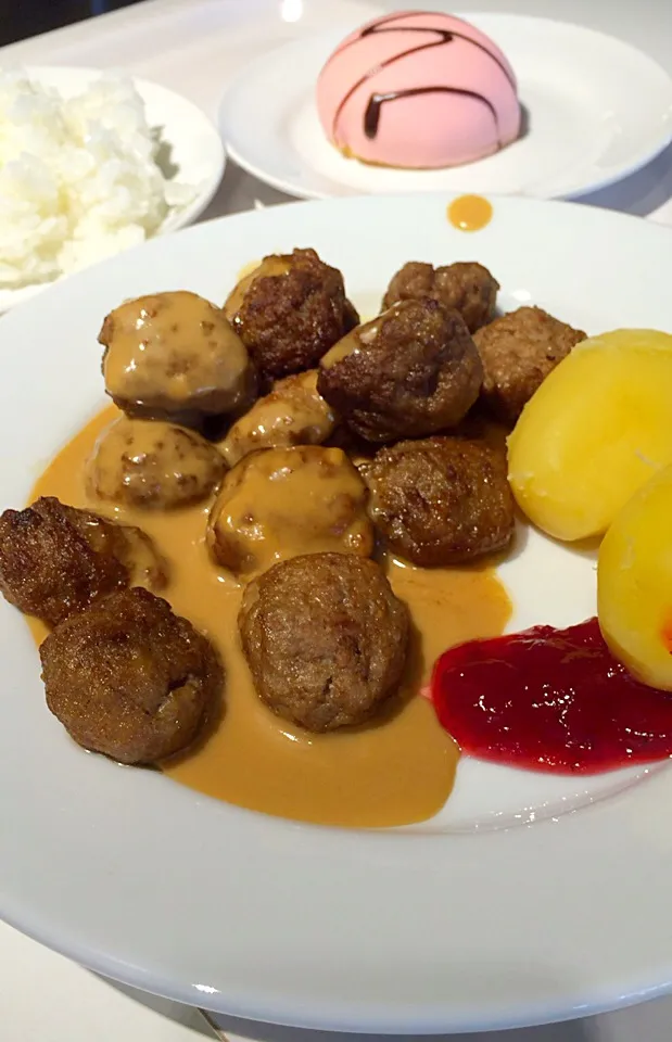 sweden meat balls ( ikea tachikawa store )|mommy louさん