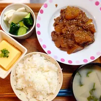 Snapdishの料理写真:ひき肉大根  たまご豆腐  漬物|だいちゃんさん