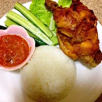 Dinner today :fried chicken n estra hot chili sauce .yummy