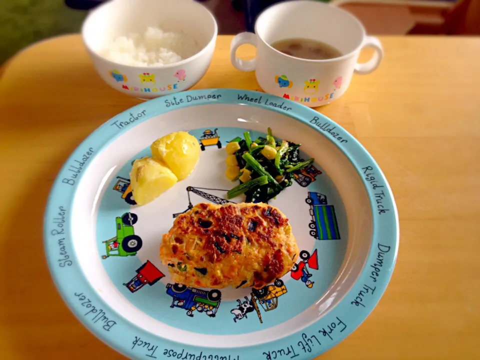 Snapdishの料理写真:息子ご飯 鮭ハンバーグ|eriさん