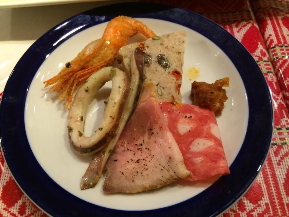 Snapdishの料理写真:Croatian cuisine "antipasto"|cocoaさん