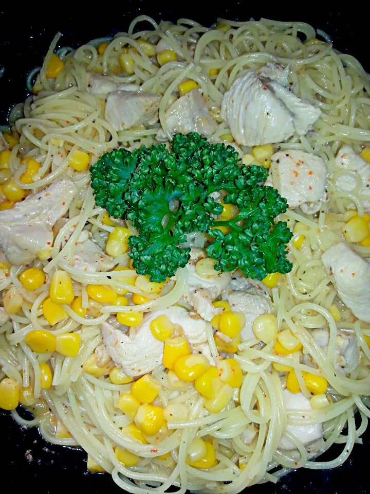 spicy chicken ala king pasta with kernel corn|Lottie Ibadlit Ninoblaさん