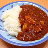 Snapdishの料理写真:トマトと玉ねぎの水分だけで作ったチキンカレー|正悟さん