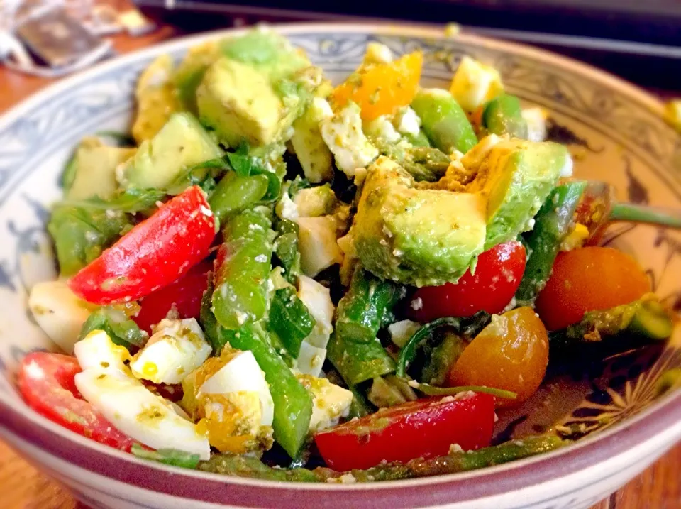 Tomato, feta, avocado, asparagus and rocket salad|Mistaleさん