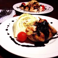 Snapdishの料理写真:ハーブチキンソテー、チョコレートバルサミコソース Sautéed chicken breast with Balsamic chocolate sauce.