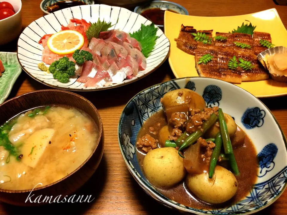 新ジャガの鶏味噌煮込み♪  お造り♪  鰻の蒲焼き♪|かまさん