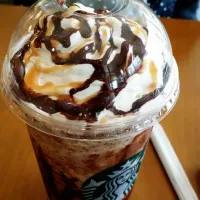 Snapdishの料理写真:Twix Frappuccino|연지은さん