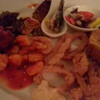 Snapdishの料理写真:tapas buffet|Camille Briosoさん