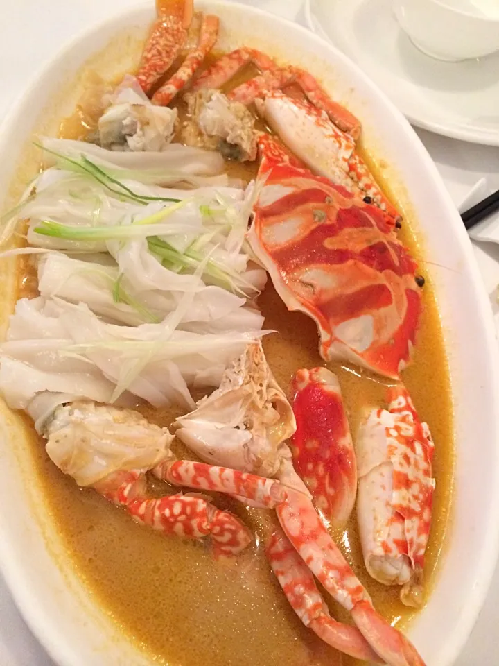 Steamed flower crabs in aged shaoxing wine and chicken fat with cheong fun|Ong Sor Fernさん