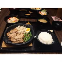 Snapdishの料理写真:หมูย่างกระทะร้อน|pacherd98さん