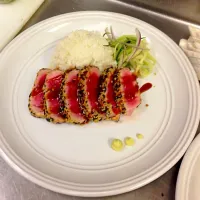 Snapdishの料理写真:Ahi tuna|phil strattonさん