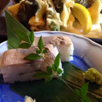 Snapdishの料理写真:アジの押し寿司とはんぺんの磯辺揚げ