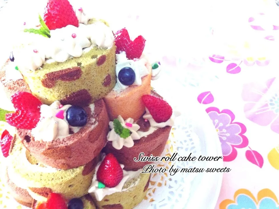 Swiss roll cake tower|Matsu sweetsさん