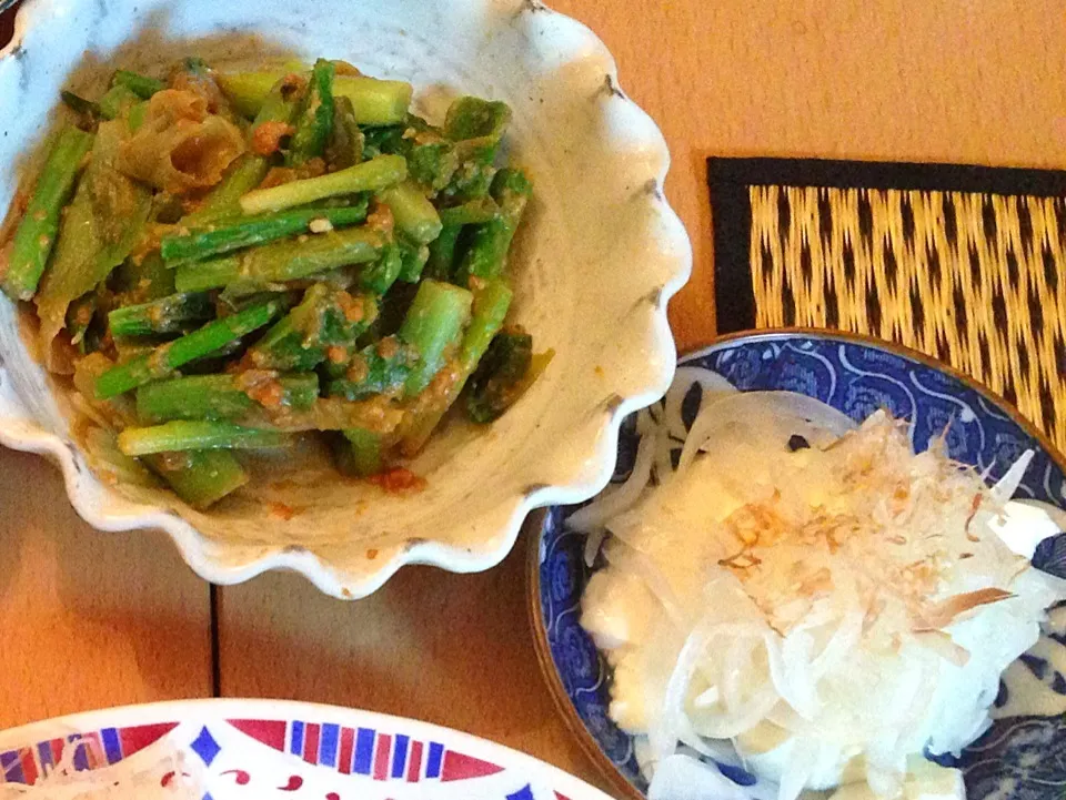 うるいの酢味噌和え、寄せ豆腐の新玉ねぎのせ。春の恵みを！|カオカオさん