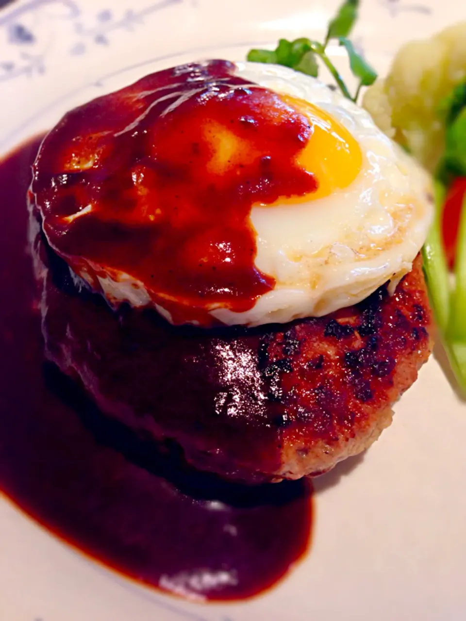 Larger hamburger steak@Ma Maison, Anchorpoint|coxiella24さん