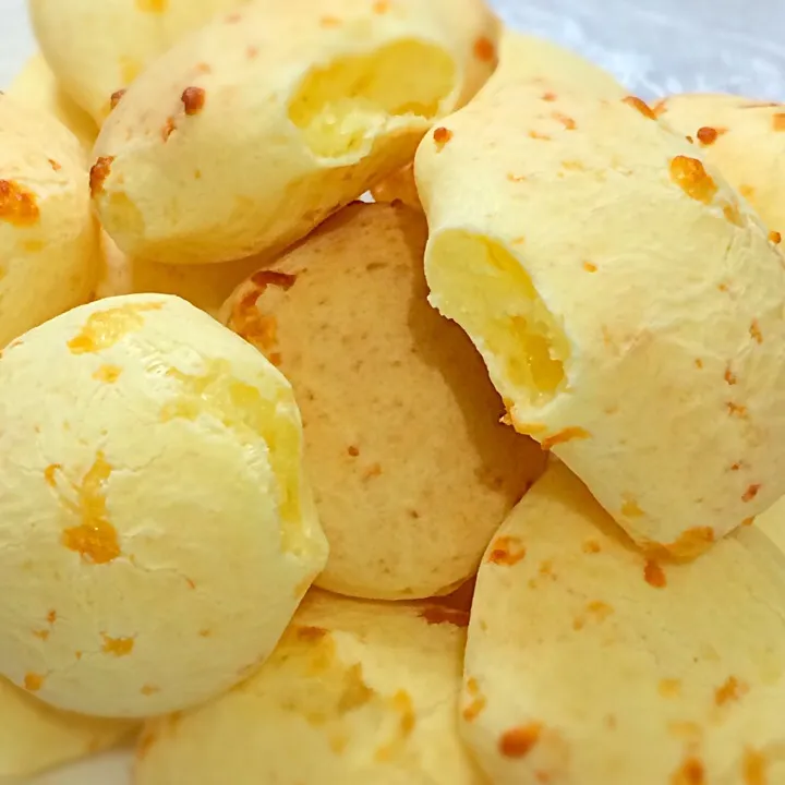 Pão de queijo quentinho 😋😍|Hérica Yamasumiさん