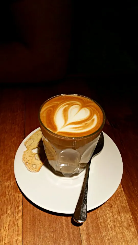 latte at Plan B|Ng Michaelさん