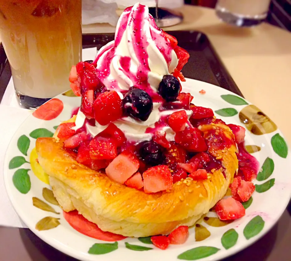 Demi glace mixed Berries Iced Cream|Liezlさん