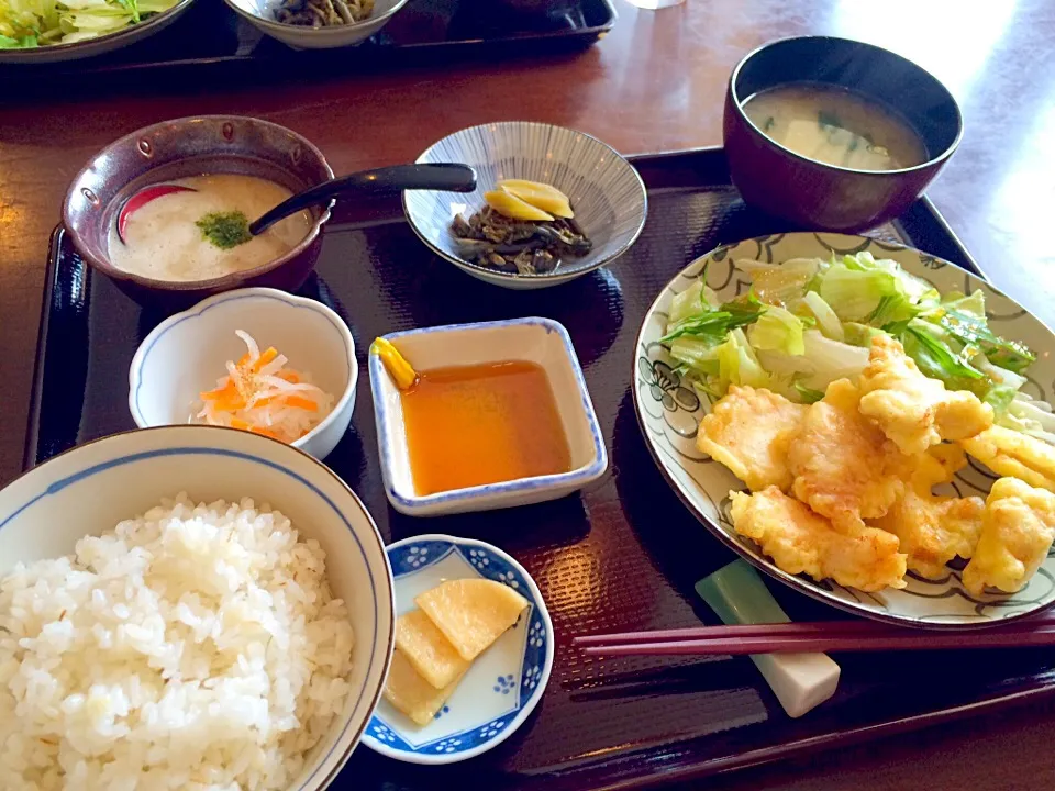 とり天と麦とろ定食|めぐみさん