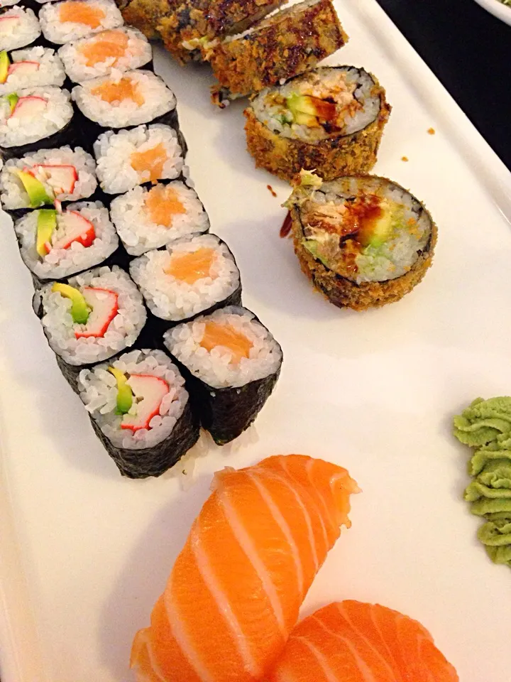 Sushi Set with deep fried maki roll|Fujiko Toyohashiさん