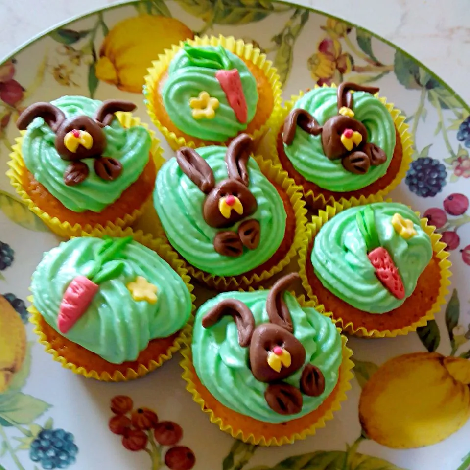 cupcake easter|Joanna Rembarzさん