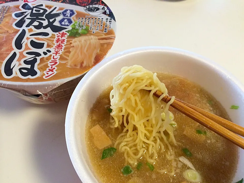 Snapdishの料理写真:青森津軽煮干ラーメン 激にぼ|marumo0321さん