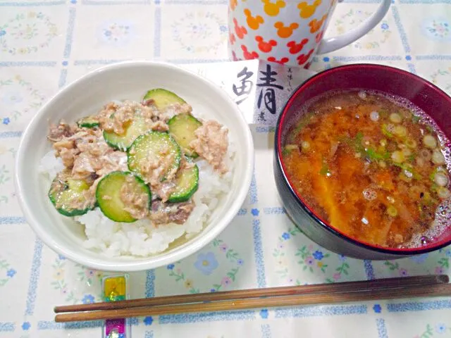 Snapdishの料理写真:坂上さんのサバ缶ごはん|うたかた。さん