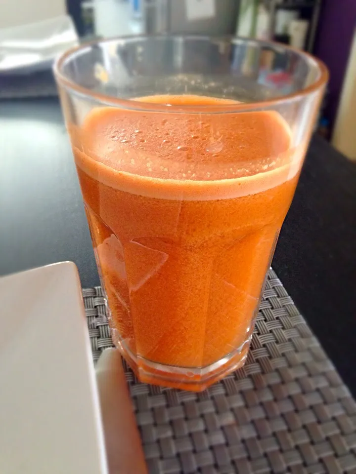 Carrot-Apple-Ginger Juice|Fujiko Toyohashiさん