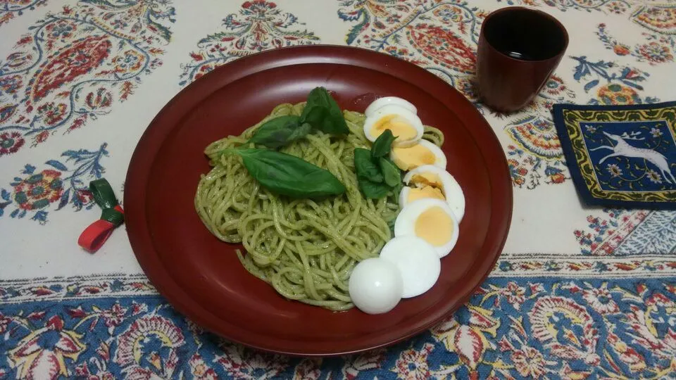 伏見真樹さんの漆器にジェノバ風バジル|かつらぎ ただひこさん