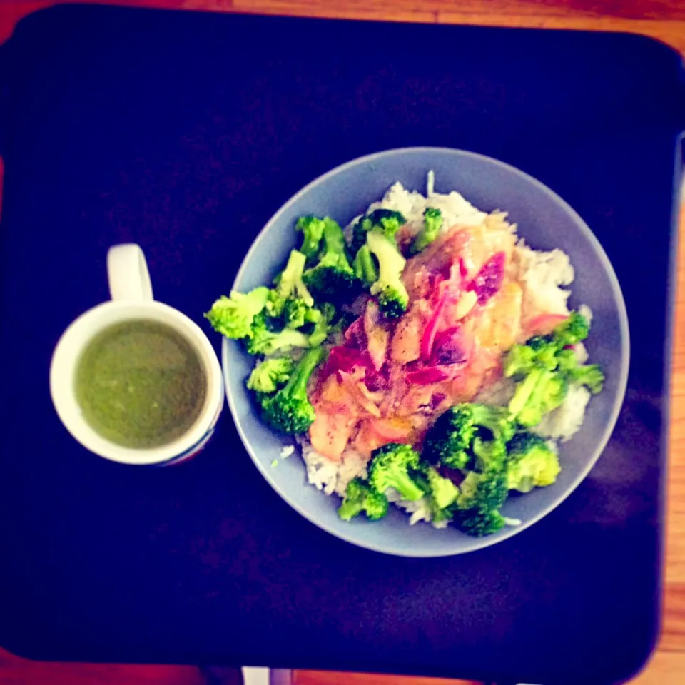 Snapdishの料理写真:Rise,fish,vegetables and syrup of detax ...happy easter!!!|Marie Berthe Dioufさん