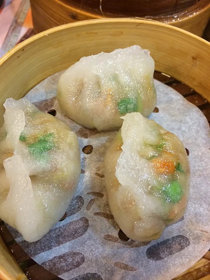 Shrimp and preserved vegetable dumpling|Ong Sor Fernさん