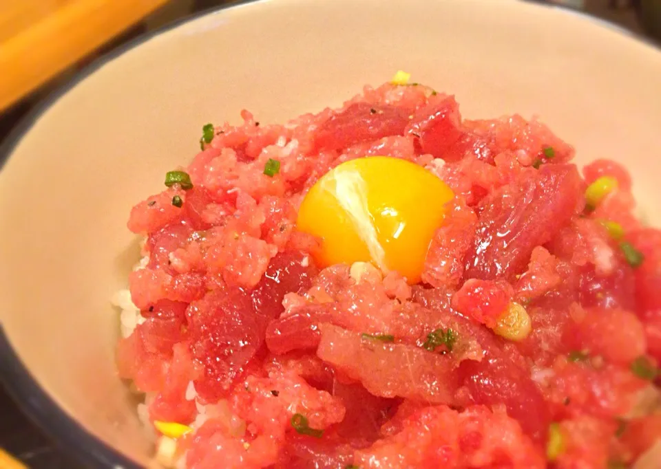 ネギトロと赤身の塩ユッケ風丼|トムさん