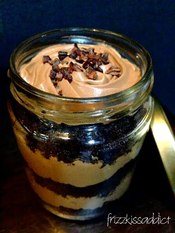 chocolate fudge cake in a jar with chocolate meringue buttercream|suriatiさん