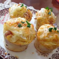 yorikoさんの料理 👑新玉ねぎマフィン👑               新玉ねぎ、ベーコン、チーズでおかずなマフィン♪ Spring Onion Muffin(Spring onion, Bacon, and Cheese)