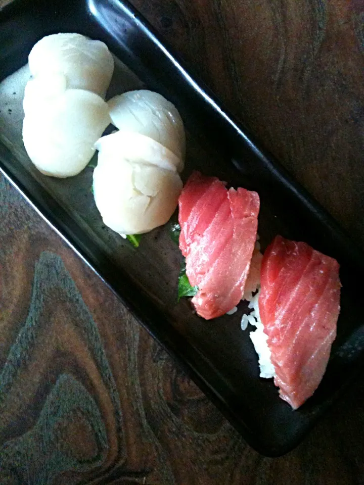 scallop & fatty tuna nigiri|zer0さん