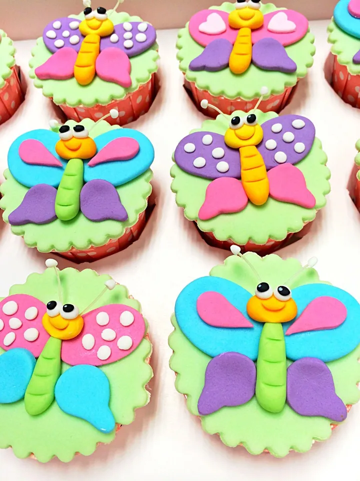 Butterfly cupcakes|12Dragonさん