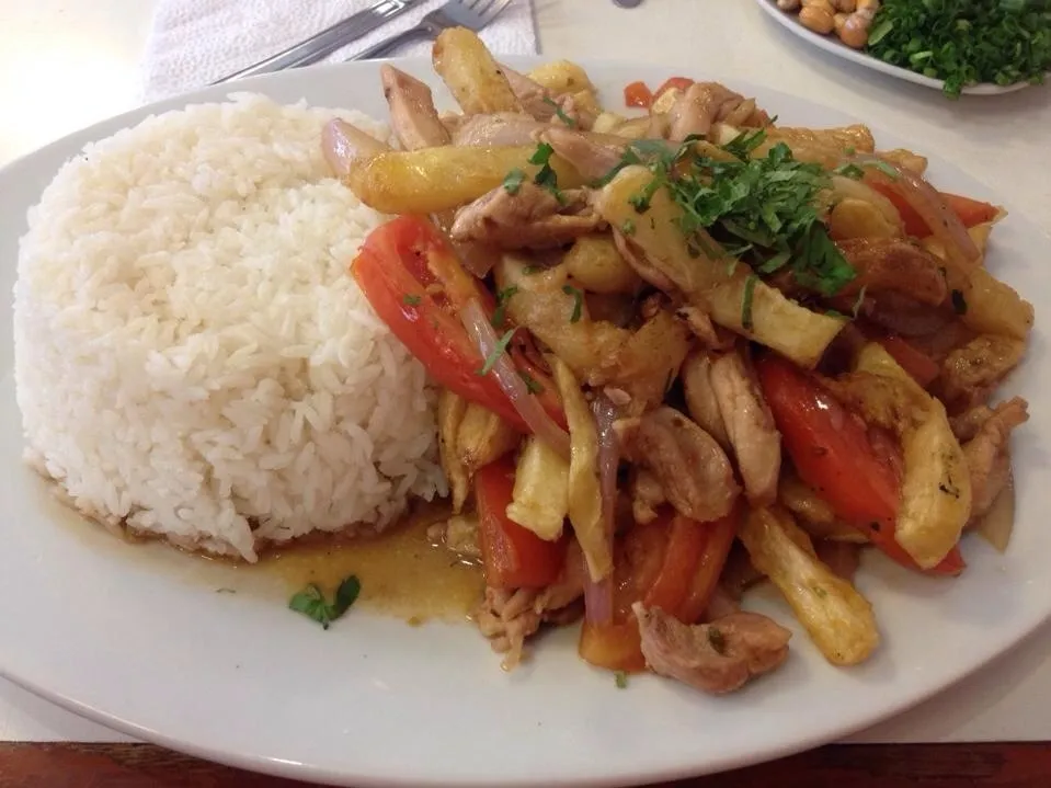 Pollo saltado con arroz|Justo Romeroさん