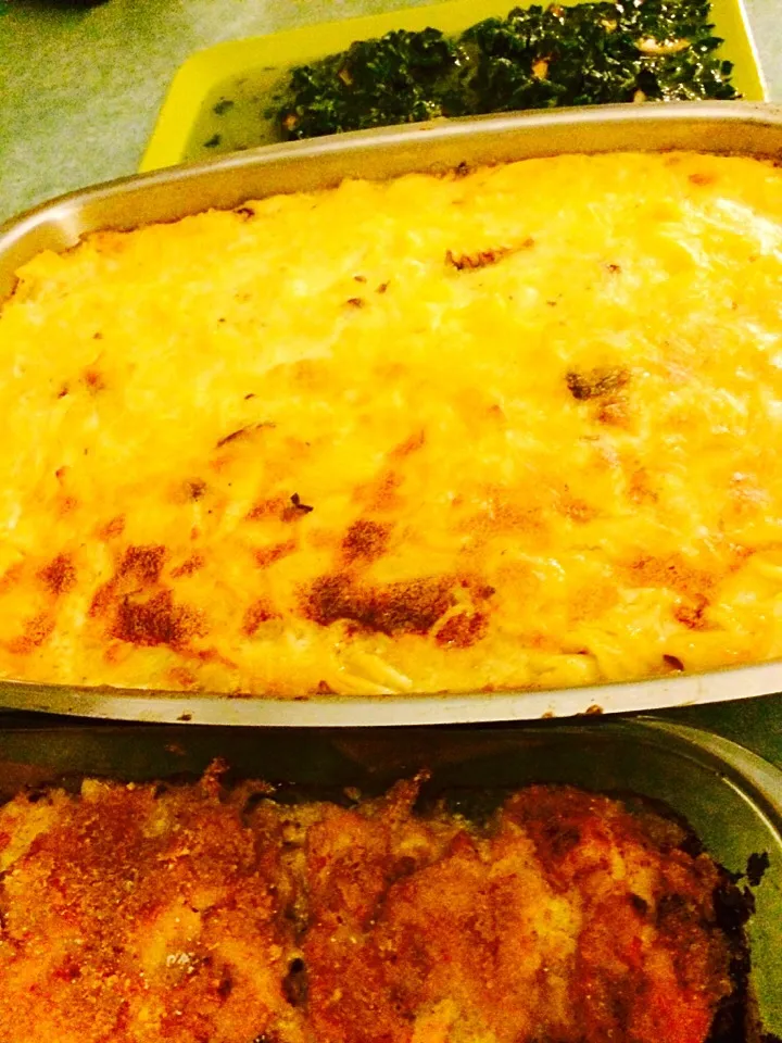 Oven Fried Honey Chicken, Homemade Mac n' Cheese Bake and Spinach|Rachelle Elise Etienne Breidenbachさん