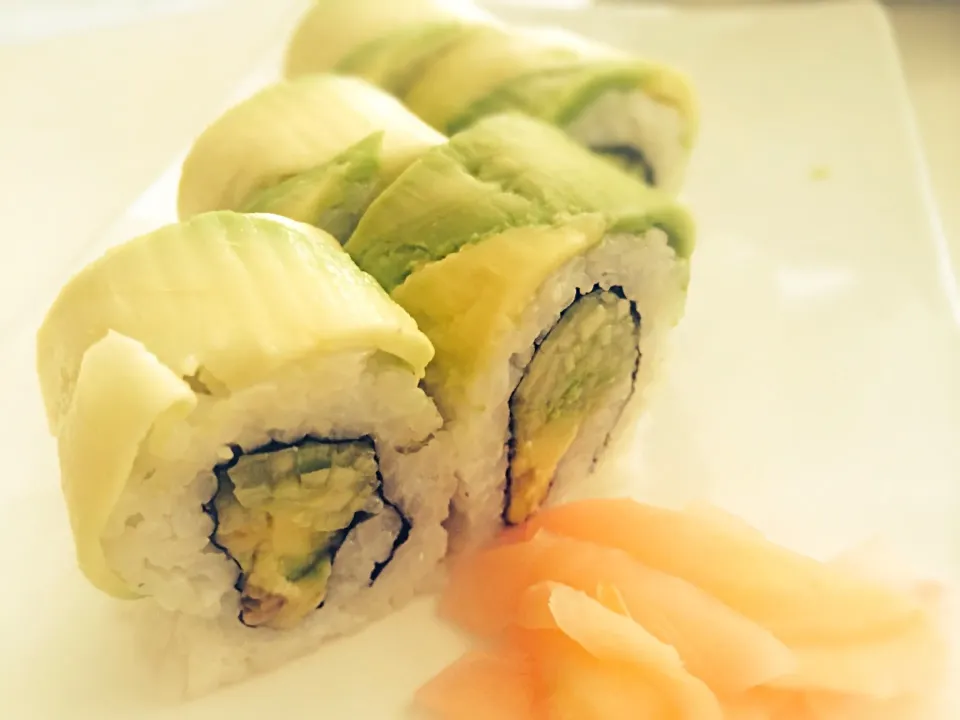 Avo & Cucumber Sushi starter|Sergio Lacuevaさん