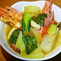 Fish and Shrimp Sinigang (Filipino dish)|Ruel J. Saunarさん