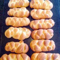 Snapdishの料理写真:Greek Easter Bread|Diana Poulos McGrathさん