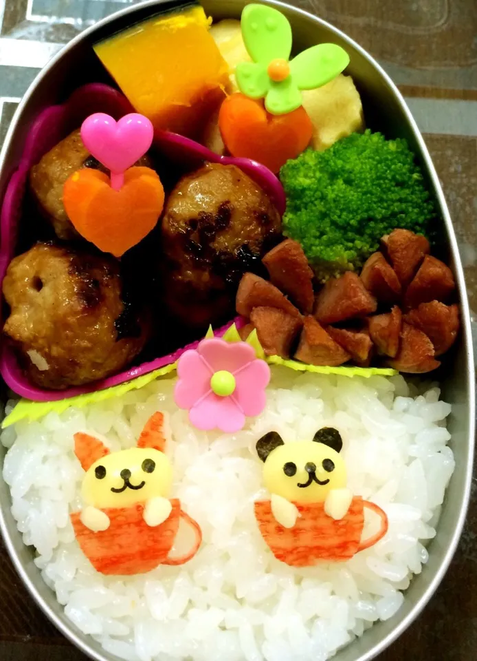 Snapdishの料理写真:Obento for my lil boy .a Bear & a rabbit in the cup .|Yulia Haradaさん