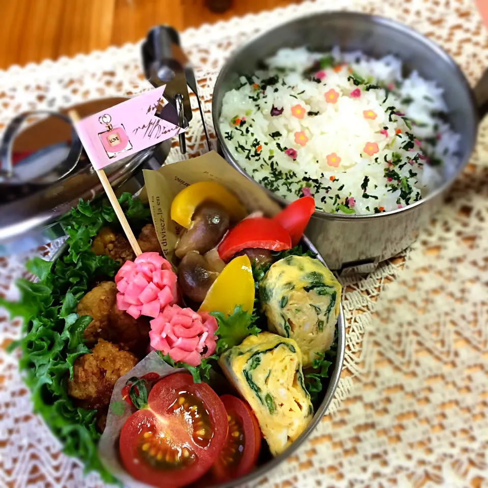 ゆっぴーઈ(◕ั◡◕ั)*ﾟ*♡のお弁当『おニューの弁当箱で唐揚げ✨』|kumiさん